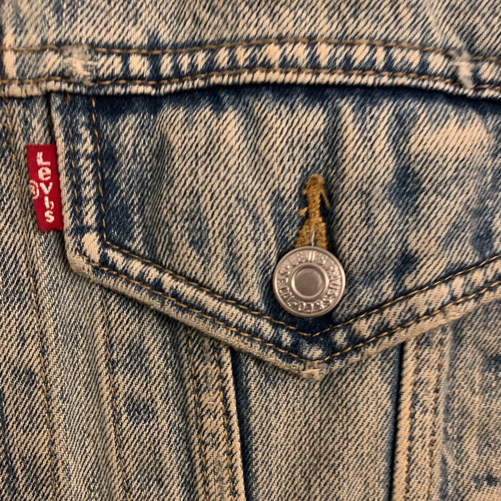 Levi’s Jean Jacket (Women’s)